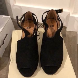 H&M booties brand new